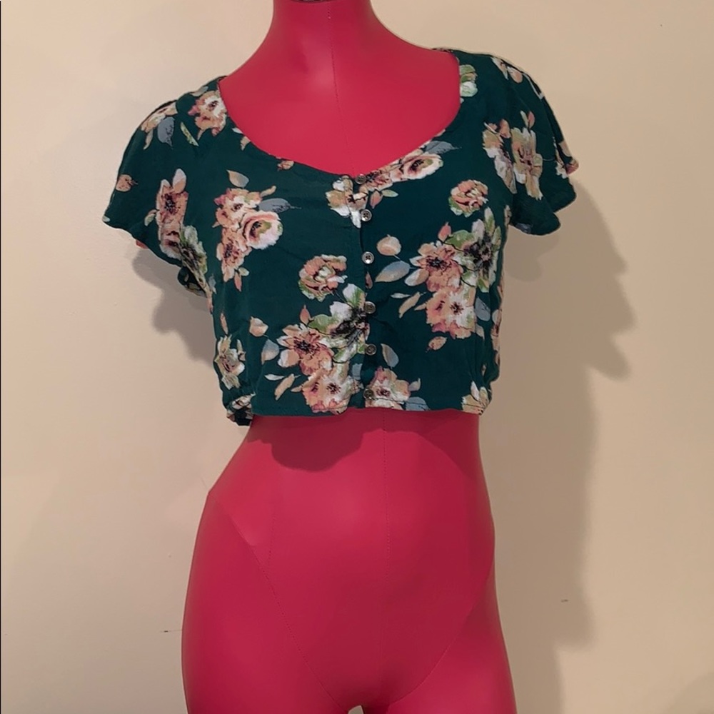 Xhilaration Button-Down Crop Top - Picture 2 of 6